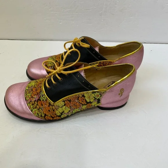 JOHN FLUEVOG DARBY FELLOWSHIP IN PINK WITH TAPESTRY ACCENT - Picture 4 of 10